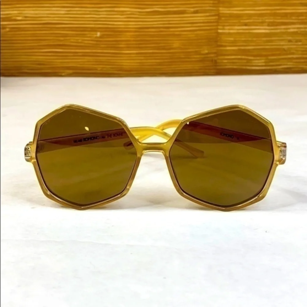 Komono Bonnie Sunglasses NEW oversized Clear Gold geometric